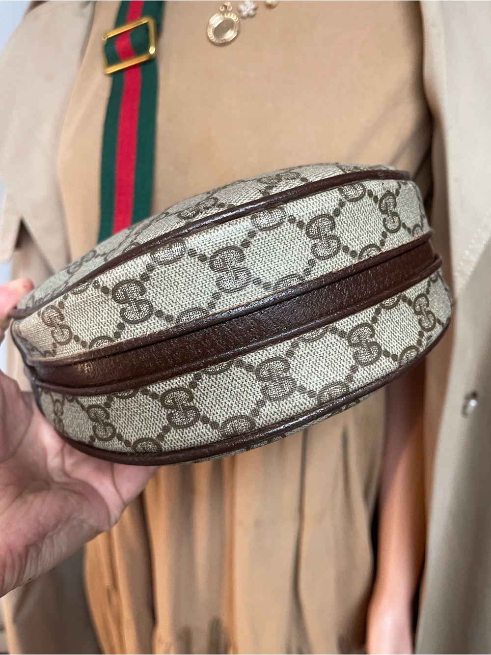 Authentic GUCCI vintage GG canvas crossbody bag - Picture 6 of 12